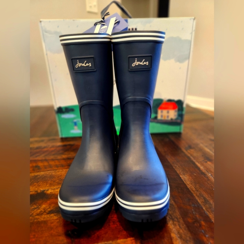 Joules nwt mid height waterproof rain boot in French Navy